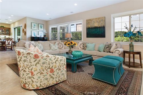 4731 Oceanridge Dr, Huntington Beach, CA, 92649-6426 | Card Image