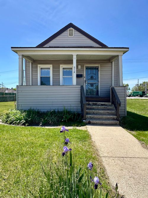 814 Summer St, Hammond, IN, 46320-2136 | Card Image