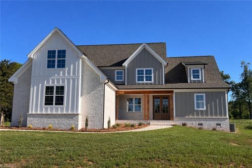 188 Orchard St, Mocksville, NC, 27028-6784 | Card Image