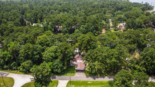 31 N Lakeview Dr, House other with 4 bedrooms, 2 bathrooms and 2 parking in Pointblank TX | Image 38