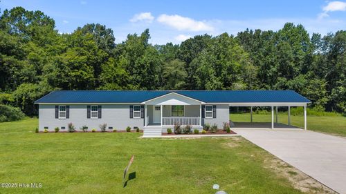 500 Sanders Ln, New Bern, NC, 28562-8673 | Card Image