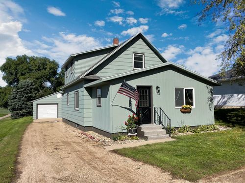 404 E Cottonwood St, Springfield, MN, 56087-2602 | Card Image