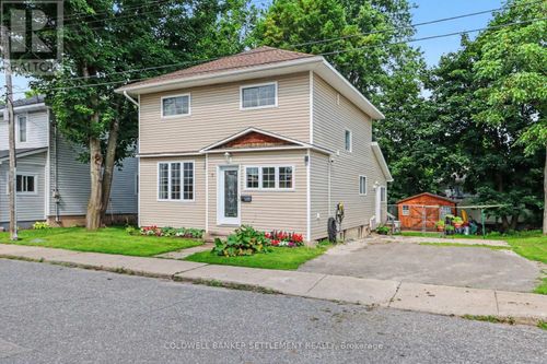 7 Alvin St, Perth, ON, K7H2V8 | Card Image