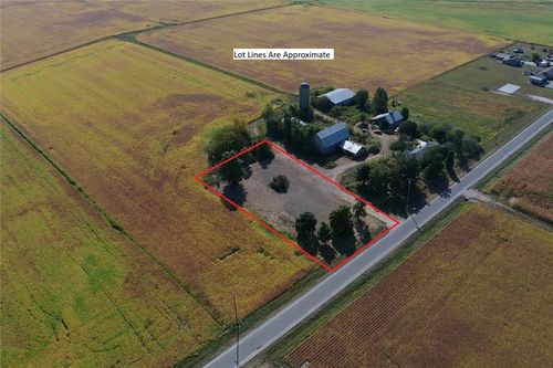 5504 N 1st St, Saint Elmo, IL, 62458-2019 | Card Image