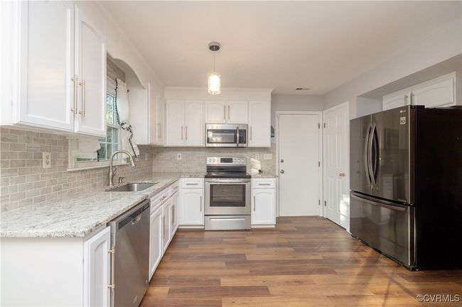 5802 Laurel Trail Ct, House other with 4 bedrooms, 3 bathrooms and null parking in Midlothian VA | Image 9