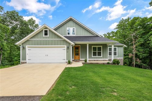 48 Brentwood Dr, Bella Vista, AR, 72715-5357 | Card Image