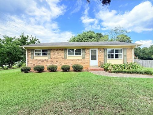 587 Lee Byrd Rd, Loganville, GA, 30052-2313 | Card Image