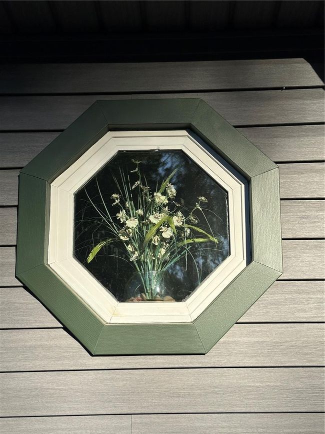 OCTAGON GLASS WINDOW | Image 52