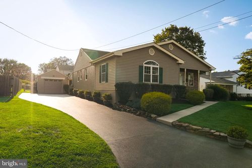 8 Mccarthy Ave, LANGHORNE, PA, 19047-5538 | Card Image