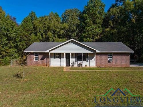 306 Hubbard Dr, Henderson, TX, 75652-5318 | Card Image