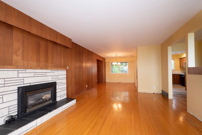 4028 Trinity Street, House other with 4 bedrooms, 2 bathrooms and null parking in Burnaby BC | Image 12