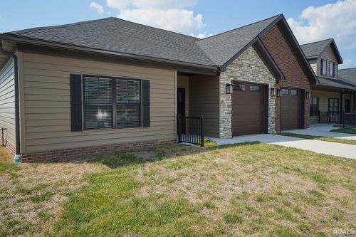 3895 High Pointe Ln, Newburgh, IN, 47630-8273 | Card Image