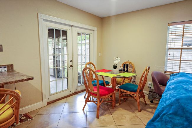 686 Joy St, House other with 3 bedrooms, 2 bathrooms and null parking in SEBASTIAN FL | Image 7