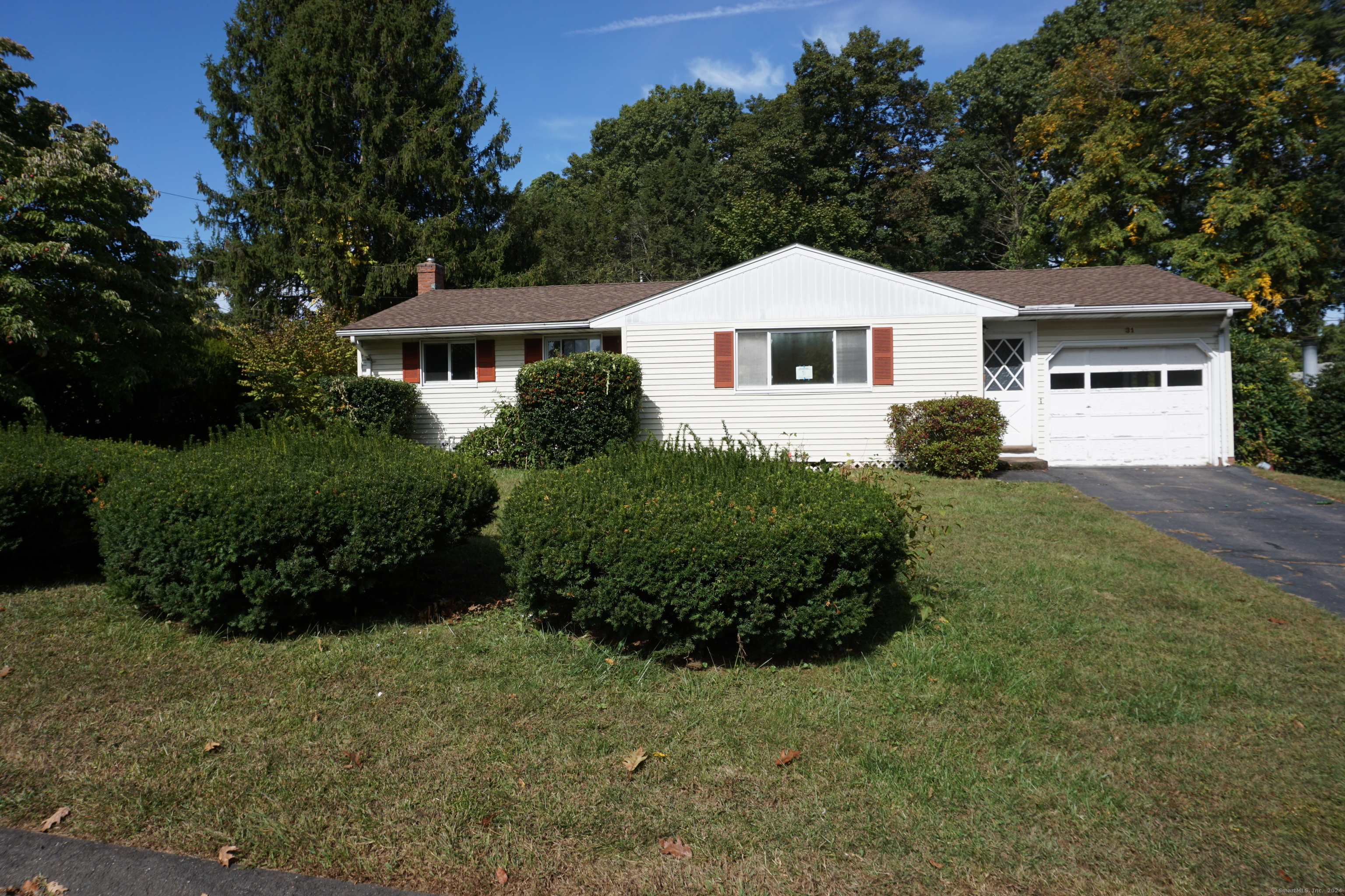 Rondy Ln, East Hartford, CT 06108