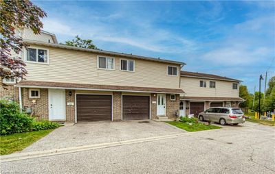 D - 312 Bluevale St N, Townhouse with 4 bedrooms, 1 bathrooms and 2 parking in Waterloo ON | Image 2