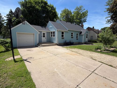 426 Main St, Stewart, MN, 55385-8402 | Card Image
