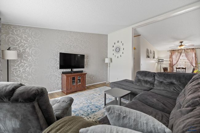 413 5th Ave Wall, House other with 3 bedrooms, 2 bathrooms and null parking in Wall SD | Image 5