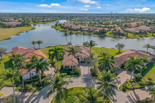 9322 Chiasso Cove Ct, NAPLES, FL, 34114-9551 | Card Image