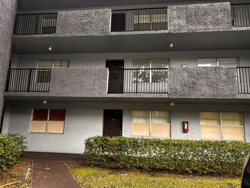 apt-105-8450 Lagos De Campo Blvd, TAMARAC, FL, 33321-3737 | Card Image