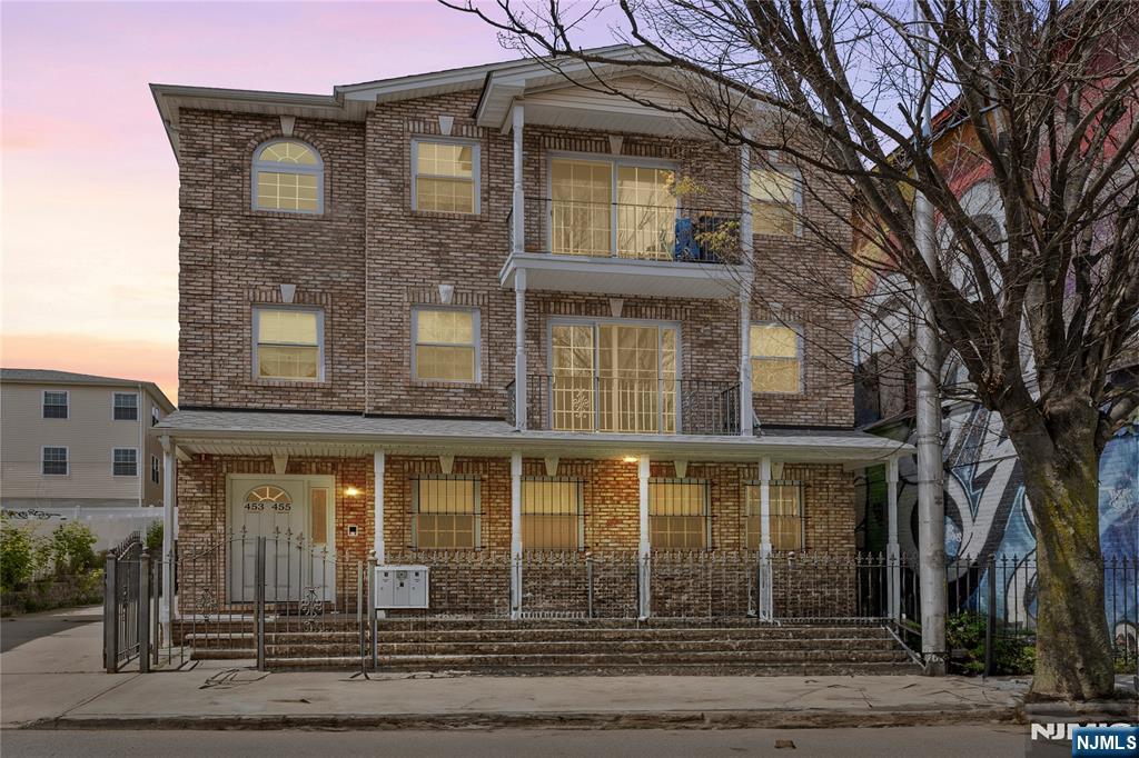Residential Lease in Newark 5