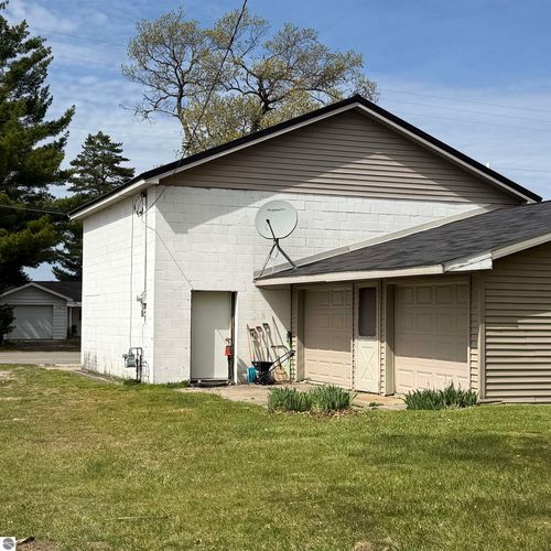 3953 Saginaw St, National City, MI, 48748-9620 | Card Image