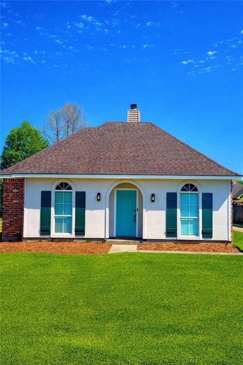 17361 Lake Iris Ave, Baton Rouge, LA, 70817-7563 | Card Image