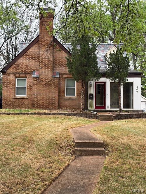 509 Country Club Dr, Saint Louis, MO, 63121-2411 | Card Image