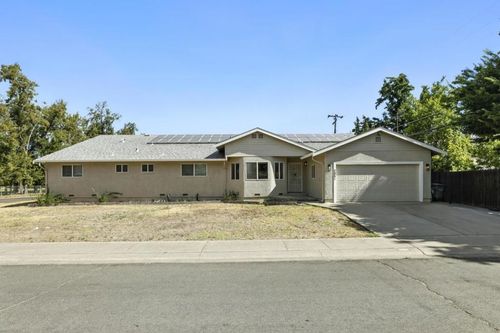 2051 56th Ave, Sacramento, CA, 95822-4100 | Card Image