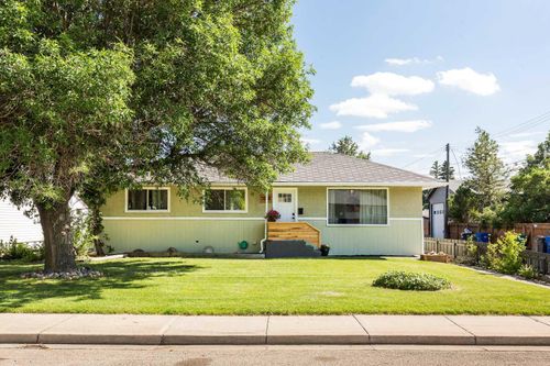 3008 11 Ave S, Lethbridge, AB, T1K0L8 | Card Image