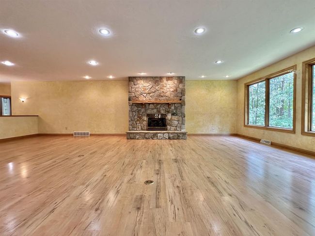 N2766 Stanley Lane, House other with 3 bedrooms, 4 bathrooms and null parking in PESHTIGO WI | Image 12