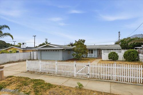1526 Calle Siete, Lompoc, CA, 93436-1610 | Card Image