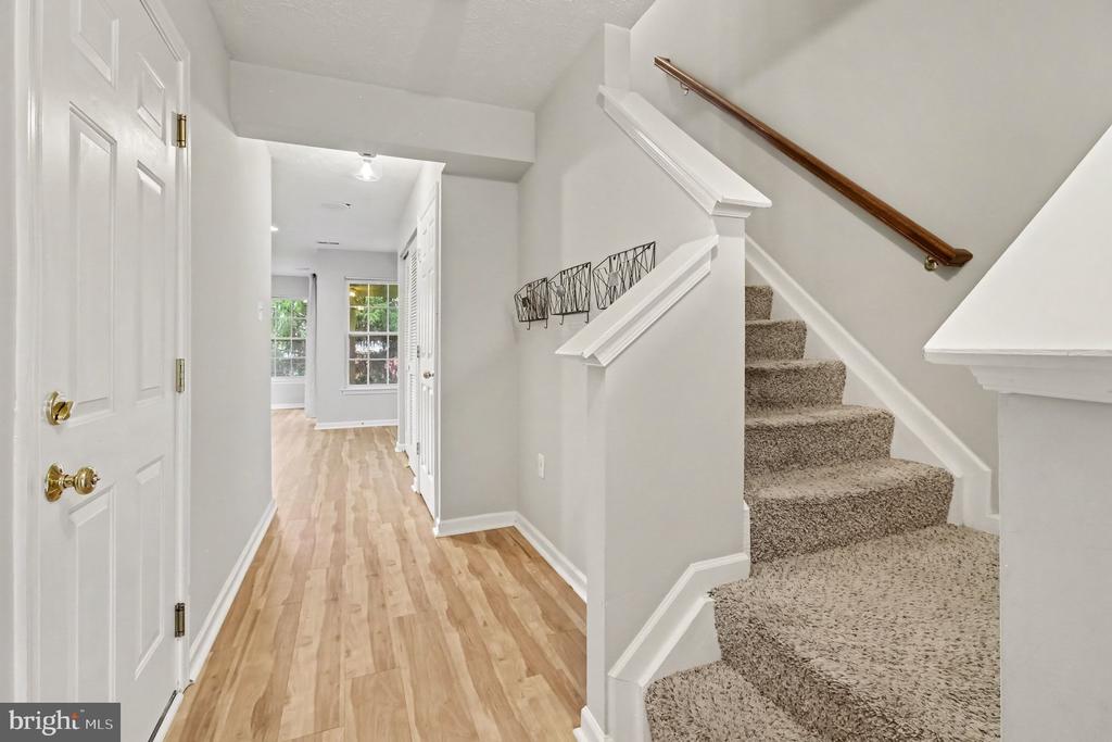 Residential Lease in MIDDLE RIVER 4