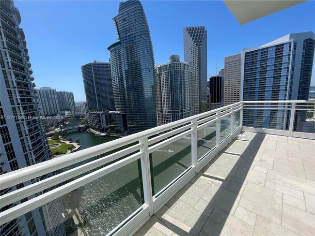 APT-2201 - 900 Brickell Key Blvd, Condo with 3 bedrooms, 4 bathrooms and null parking in Miami FL | Image 28