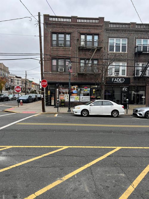 6501 Park Ave, West New York, NJ, 07093-4301 | Card Image