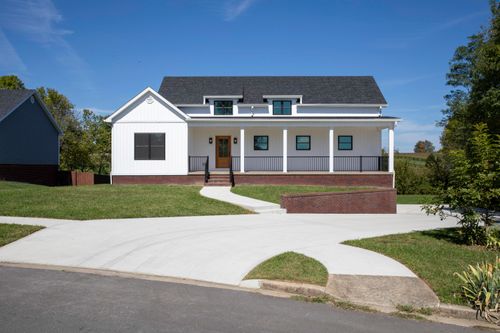 100 Chandler Dr, Danville, KY, 40422-8449 | Card Image