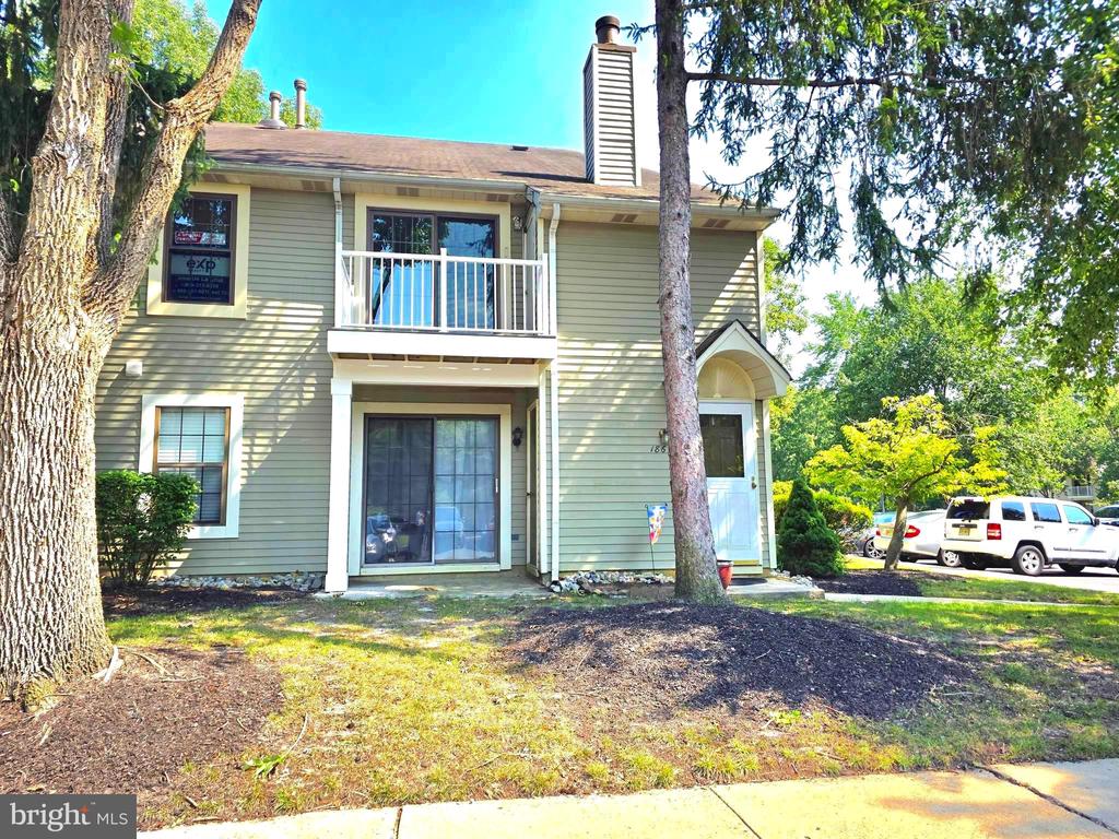 Residential in MOUNT LAUREL 3