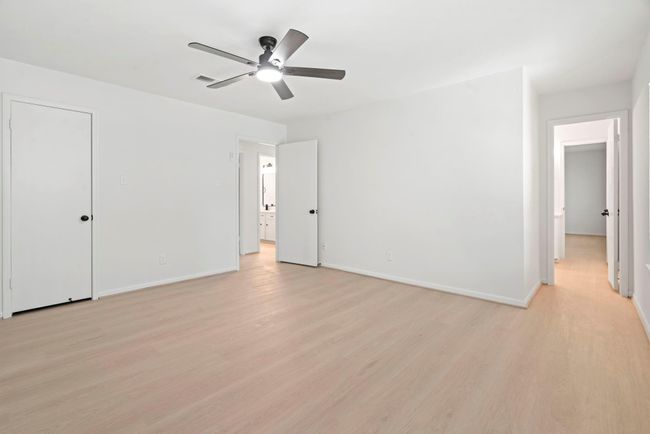8215 Twining Oaks Ln, House other with 5 bedrooms, 4 bathrooms and 3 parking in Spring TX | Image 29