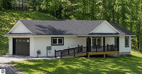 4144 S Sugar Loaf Mountain Rd, Cedar, MI, 49621-9439 | Card Image