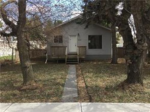 {{alt}} | Card Image