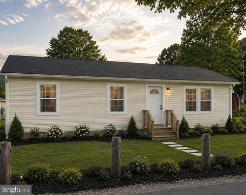 20 Railroad St, GRANTSVILLE, MD, 21536-2045 | Card Image