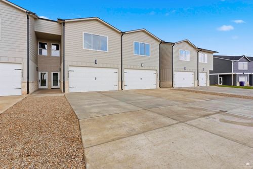 5627 Goheen Dr, Manhattan, KS, 66503-2652 | Card Image