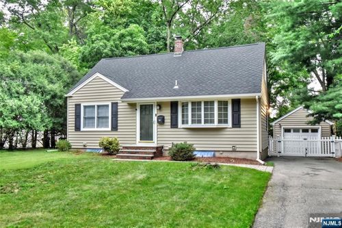 367 S Pleasant Ave, Ridgewood, NJ, 07450-5444 | Card Image