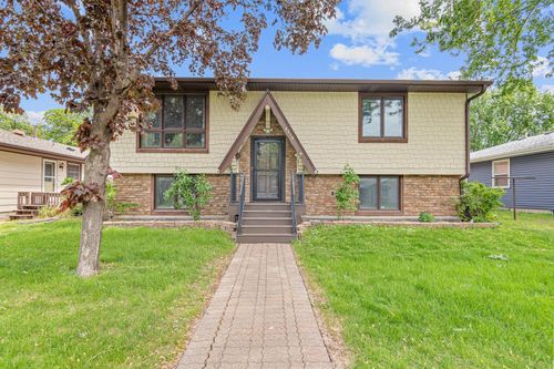 4418 Chowen Ave N, Robbinsdale, MN, 55422-1587 | Card Image
