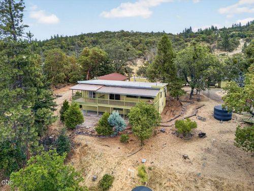 7065 Monte Vista Court, Eagle Point, OR, 97524 | Card Image