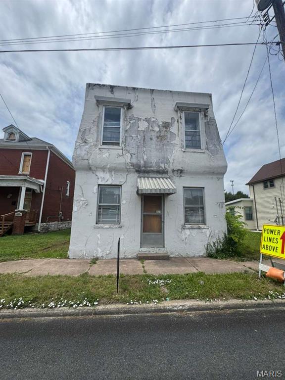 Commercial Sale in Belleville