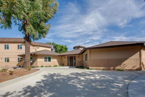 2916 Anaheim St, Escondido, CA, 92025-7757 | Card Image