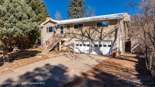 801 Crestwood Drive, Glenwood Springs, CO, 81601 | Card Image