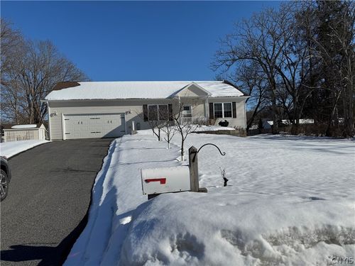 7 Homestead Ave, Phoenix, NY, 13135-1923 | Card Image