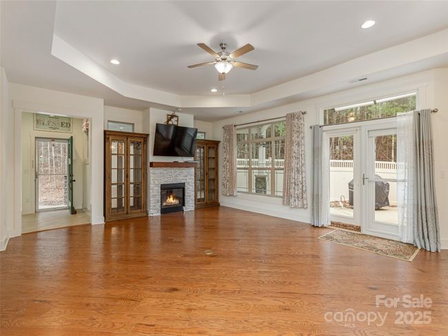 51 Honeycrisp Ct, House other with 2 bedrooms, 2 bathrooms and null parking in Flat Rock NC | Image 5