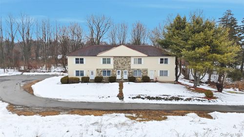 223 Vineyard Ave, Highland, NY, 12528-2348 | Card Image